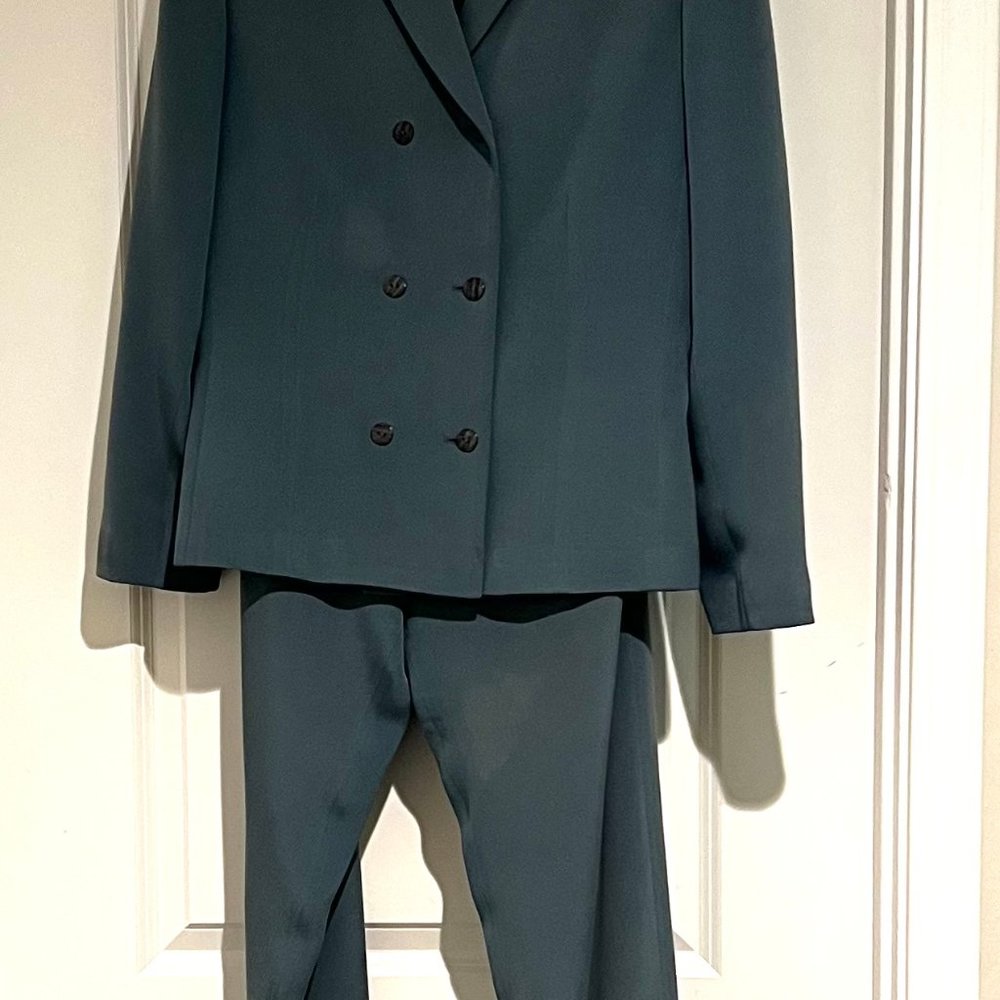 Silk Suit Travis Ayers Size 6